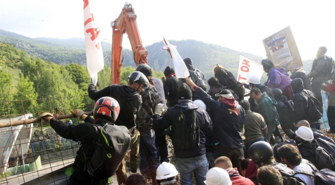 Alta felicità: cosa faresti per fermare il tav? una bomba nel cantiere!